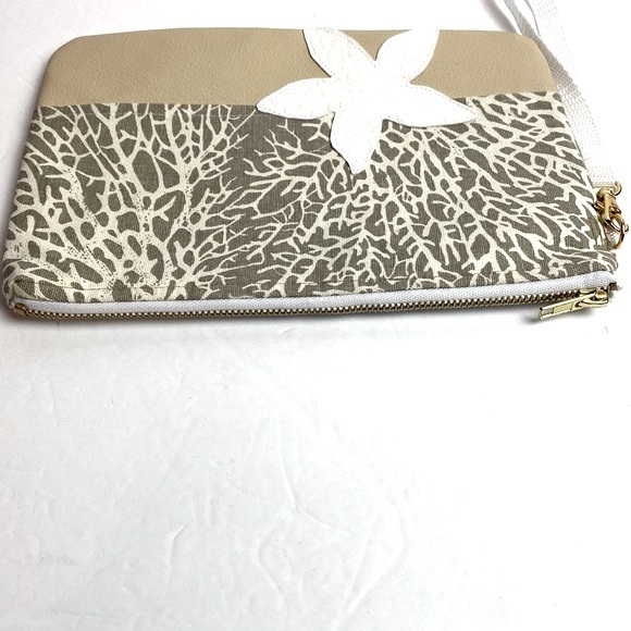 Creative Hawan By Lisa Maru Zipper Wristlet Pouch Clutch Bag Make Up/Travel - Picture 4 of 7